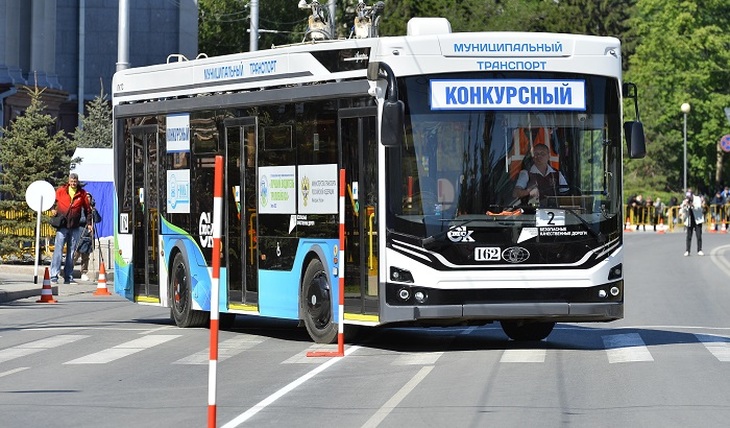В Омске определили лучшего водителя троллейбуса в России - фото