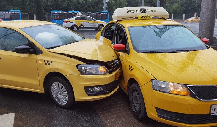 В России хотят упорядочить деятельность агрегаторов такси - фото