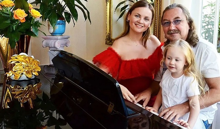 Николаев отказался отдавать дочь в элитную школу - фото