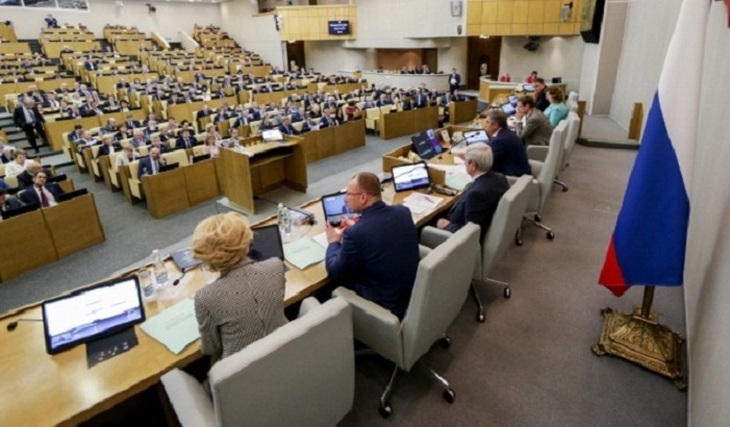 В Госдуме вознамерились карать за дискредитацию добровольцев - фото
