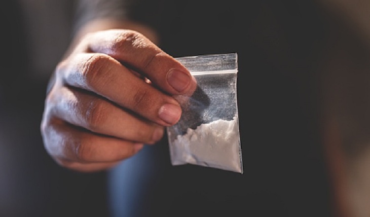 Канадской компании официально разрешили выпускать и продавать кокаин - фото