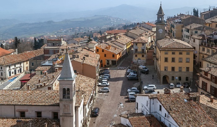 В Италии медлительных туристов будут наказывать рублем - фото
