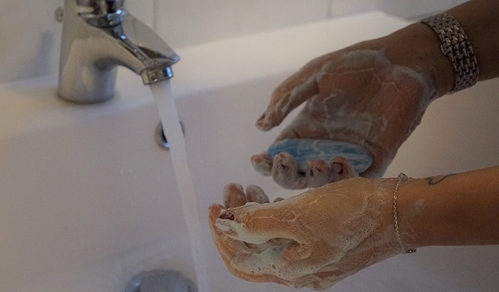 Четверть мыла в РФ неэффективно против бактерий - фото