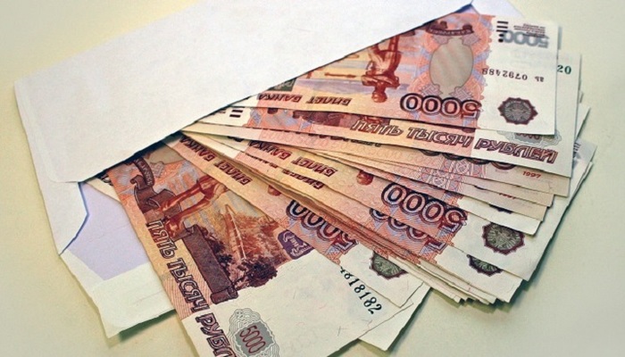 Иностранцев, которые могли ввезти в РФ 100 миллионов фальшивых рублей, отпустили - фото