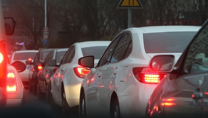 В Госдуме предлагают легализовать тонировку автостекол - фото