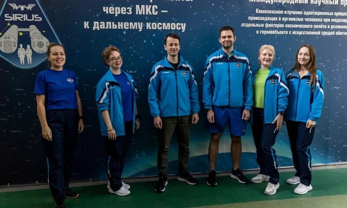 В Москве стартовал эксперимент по имитации годового полета на Луну - фото