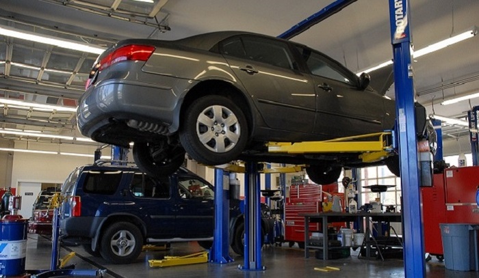 Работник автомастерской продал машину клиента на запчасти - фото