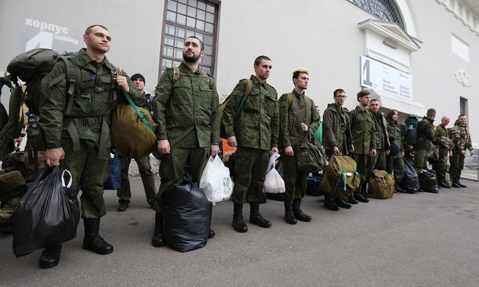 Закосил от армии - остался без гражданства - фото