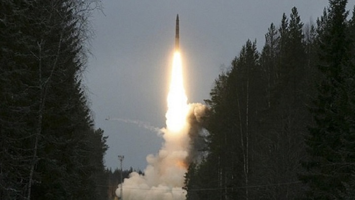 Над Европой призывают «раскрыть» ядерный зонтик - фото