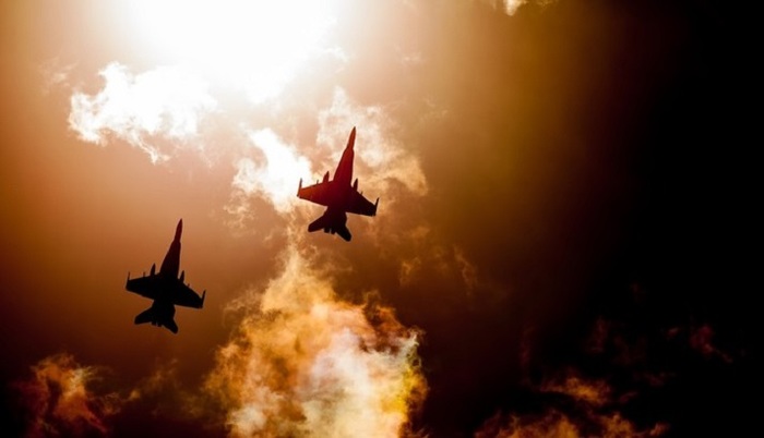 Польша уведомила пилотов о незапланированных военных действиях на границе - фото