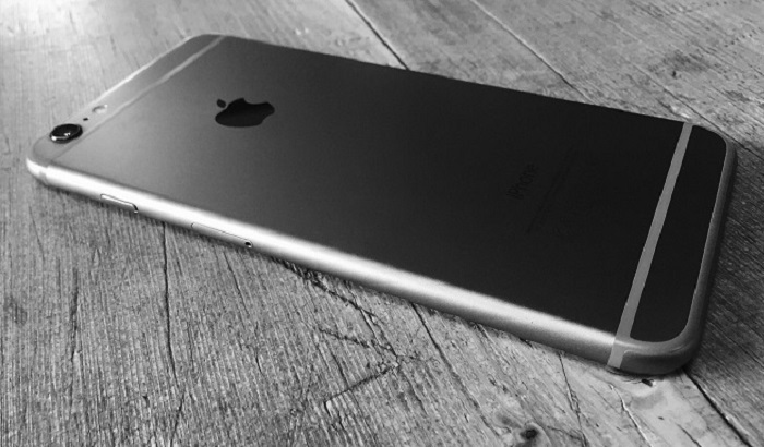 Неуязвимость iPhone перед хакерами назвали мифом - фото