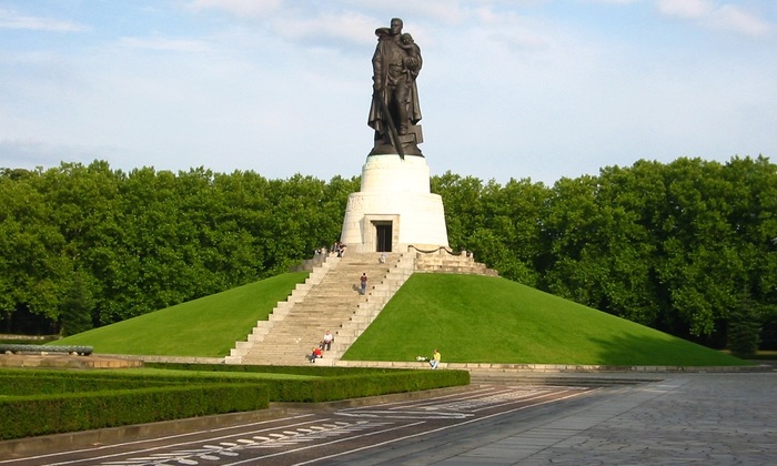 Подвиг нашего солдата растопил сердца немцев - фото