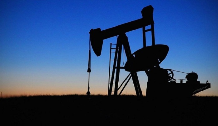 Эксперт назвал вероятное время пика мирового спроса на нефть - фото