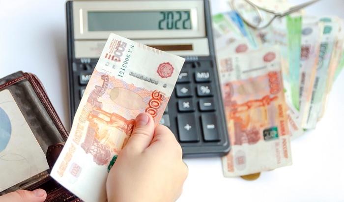 В России пообещали увеличить минимальные зарплаты - фото