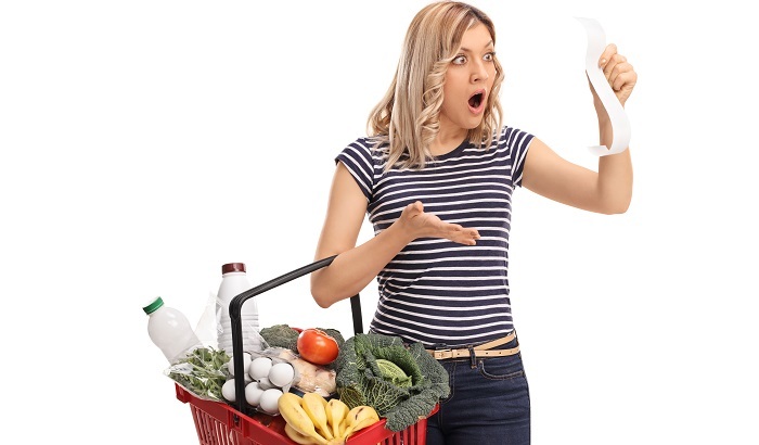 Продуктовая корзина для новогоднего стола подорожала на 1,43% за год - фото