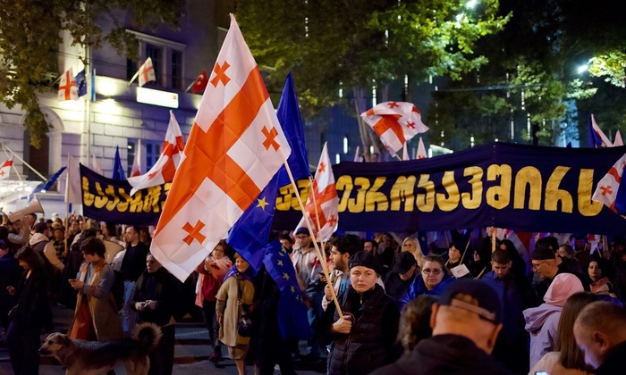 На холмы Грузии легла ночная мгла? - фото