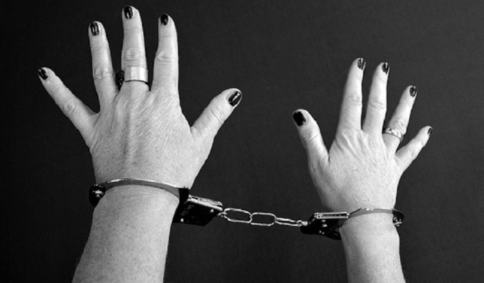 Жительницу Петербурга задержали за фиктивные браки с иностранцами ради гражданства - фото