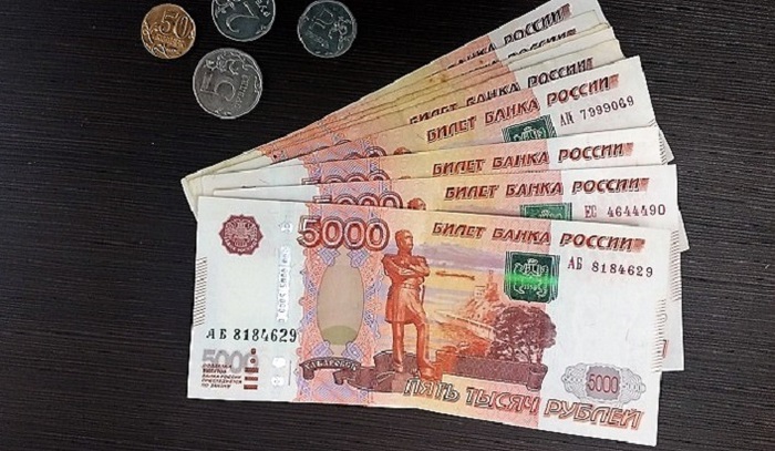 Эксперт спрогнозировал рост средней зарплаты россиян до 140 тысяч рублей к декабрю - фото