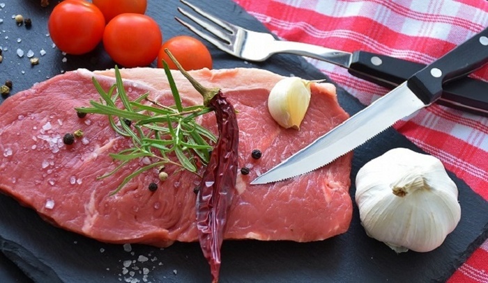 Кардиолог опровергла вред красного мяса для сердца - фото