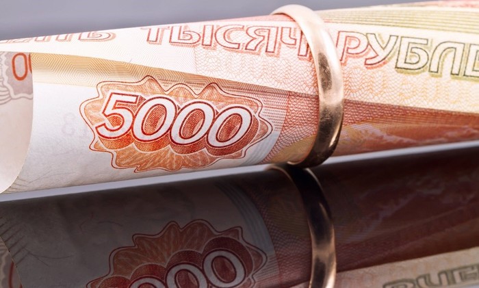 Супругов перед разводом будут жестоко бить рублем? - фото