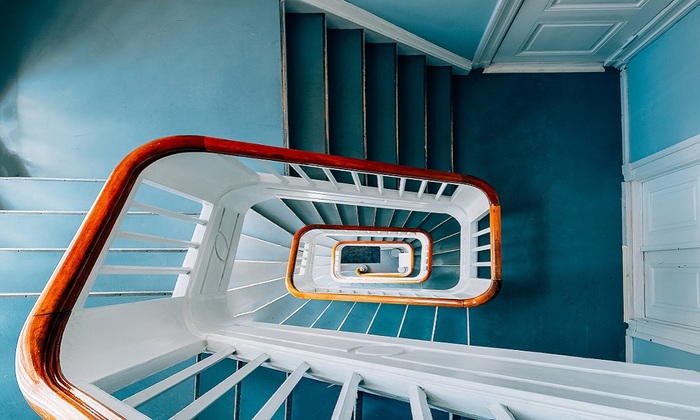 На последний этаж - пешком - фото