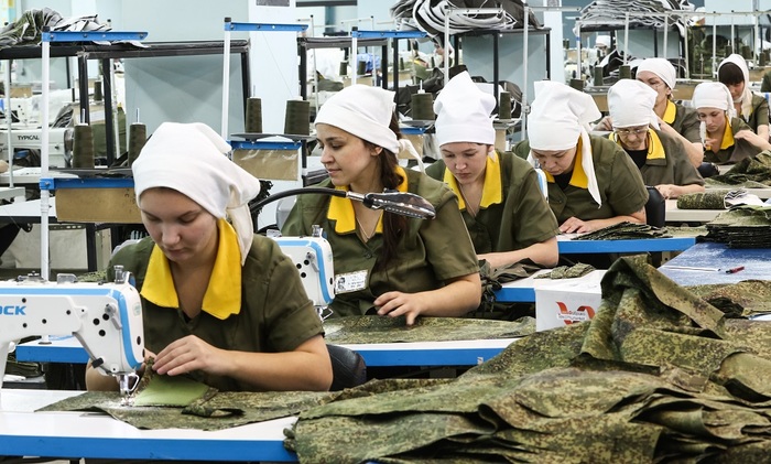 Почему учителя завидуют зэкам? - фото