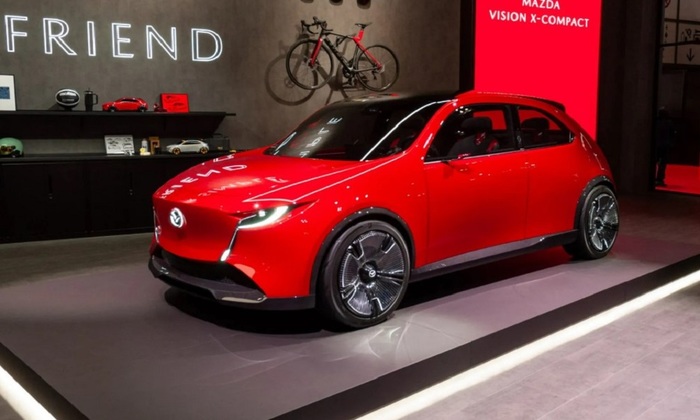 Mazda представила автомобиль, который умеет разговаривать с водителем как друг - фото