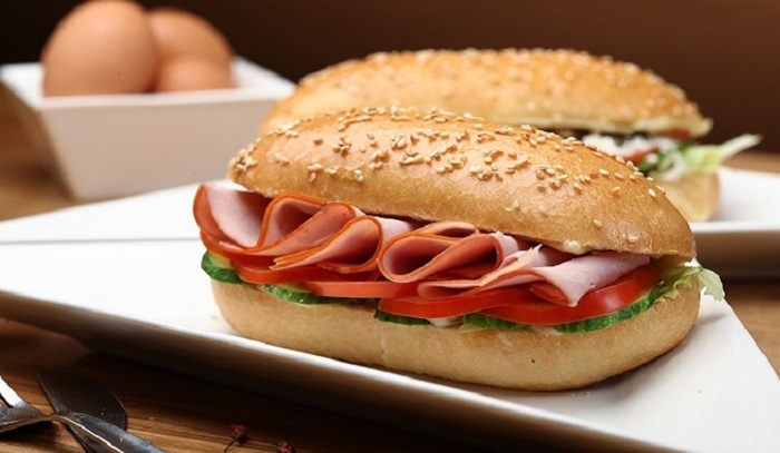 Роспотребнадзор: треть производителей готовой еды нарушают санитарные нормы - фото