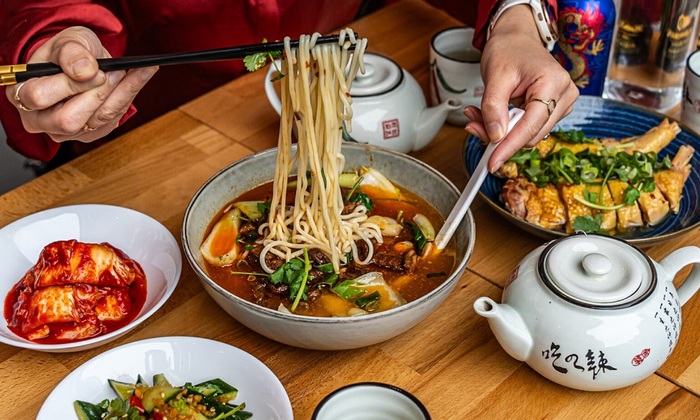 Обходят десятой дорогой - фото