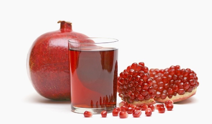 Врач объяснила, чем полезен гранатовый сок и кому он противопоказан - фото