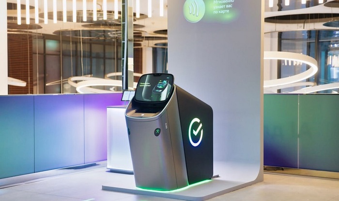 Банкомат-«медик»: Сбер показал устройство, которое проводит экспресс-оценку здоровья - фото