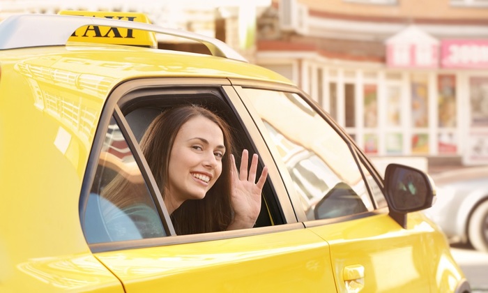 Таксистам разрешат работать на иномарках до 2033 года - фото