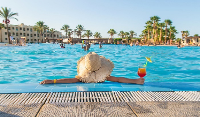 Россияне устроили зимний «исход к солнцу»: продажи туров в жаркие страны взлетели вдвое - фото