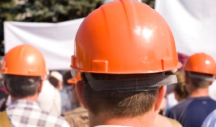 Минтруд обозначил отрасли, которые к 2032 году столкнутся с самым острым кадровым дефицитом - фото