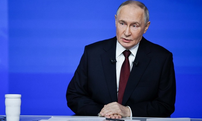 Президент на линии: о чем спрашивали, что отвечал - фото