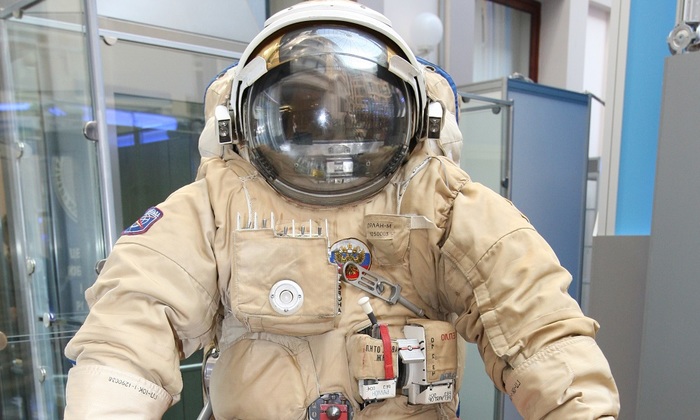 Космический мотоцикл: нас не догонят! - фото