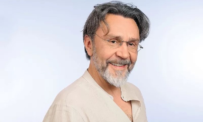 Райдеры звезд: гусеницы, клей «Момент» и телевизор - фото