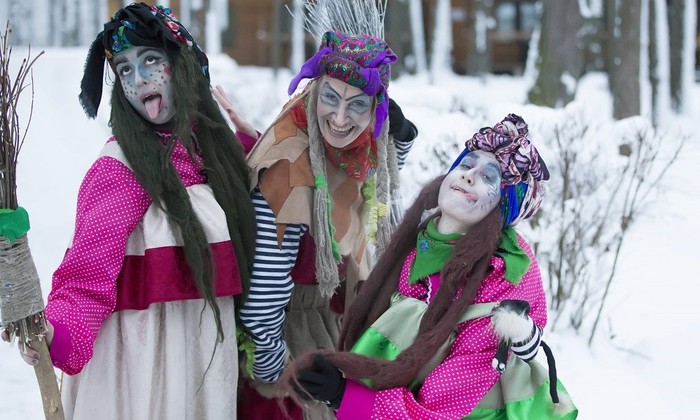 Баба-яга зарабатывает больше Деда Мороза - фото