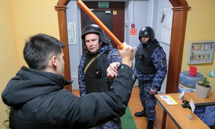 Кто защитит полицию? - фото