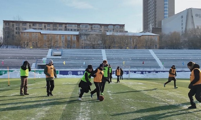 В Хэгане прошел китайско-российский турнир по футболу на снегу - фото