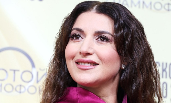 Жасмин: «Мне нравится быть бабушкой!» - фото