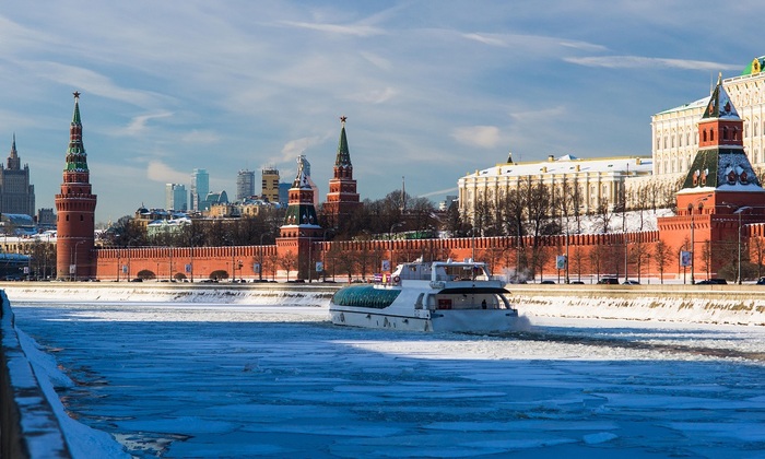 Турист в своем городе: москвичи взяли новую моду - фото