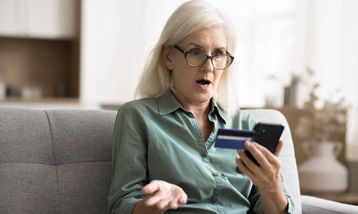 Эксперт рассказал, какую информацию нельзя разглашать мошенникам - фото