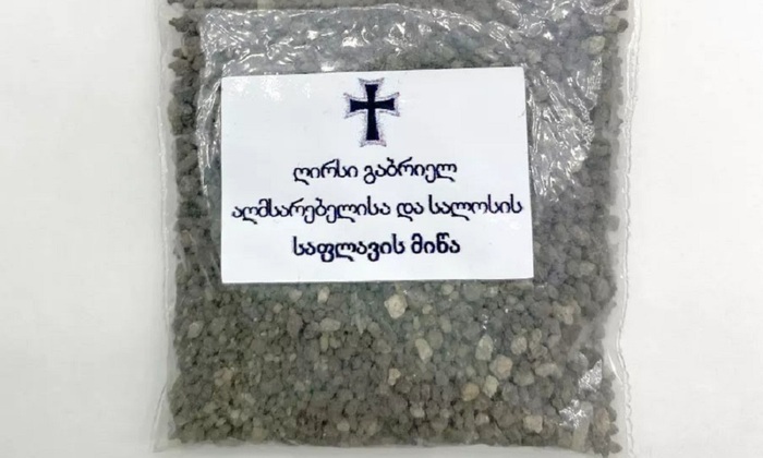 Святая простота: «святынями» торгуют оптом и в розницу - фото