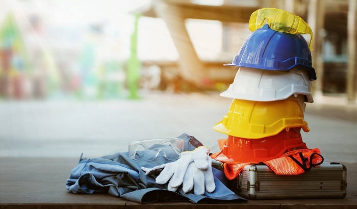 Экономист предупредил о рисках для экономики из-за новой системы найма мигрантов - фото