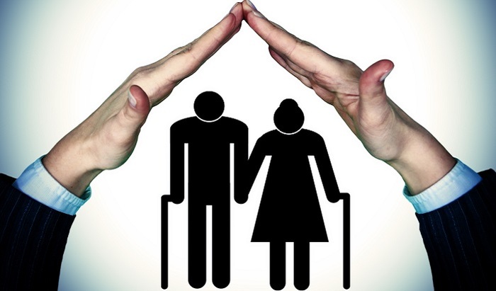 В Госдуме предложили предоставить пенсионерам бесплатные юридические консультации для защиты от мошенников - фото