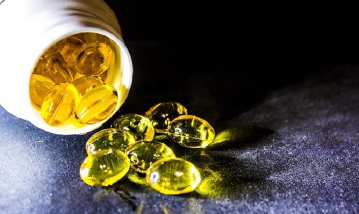 Ученые сообщили о связи рыбьего жира со снижением риска ожирения печени - фото