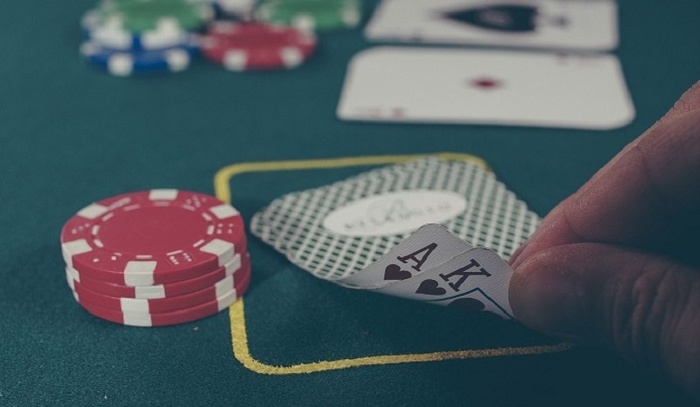 Россияне оценили идею легализации онлайн-казино - фото