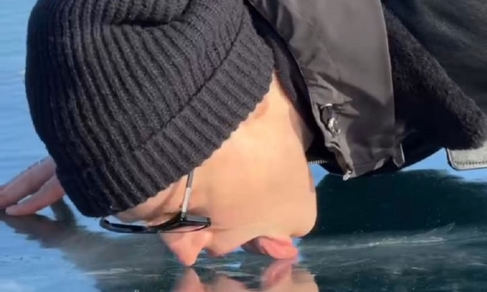 Шаман облизал Байкал: зачем? - фото