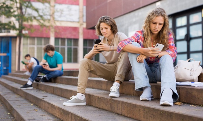 Учителей хотят сделать кибернадзирателями - фото